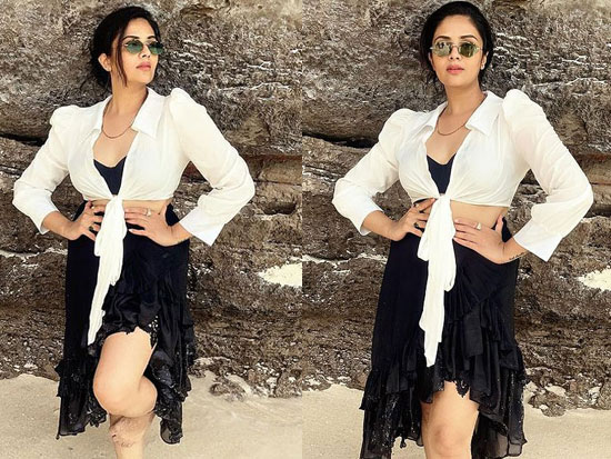 Stunning Sreemuki Enjoying Her Beach Time